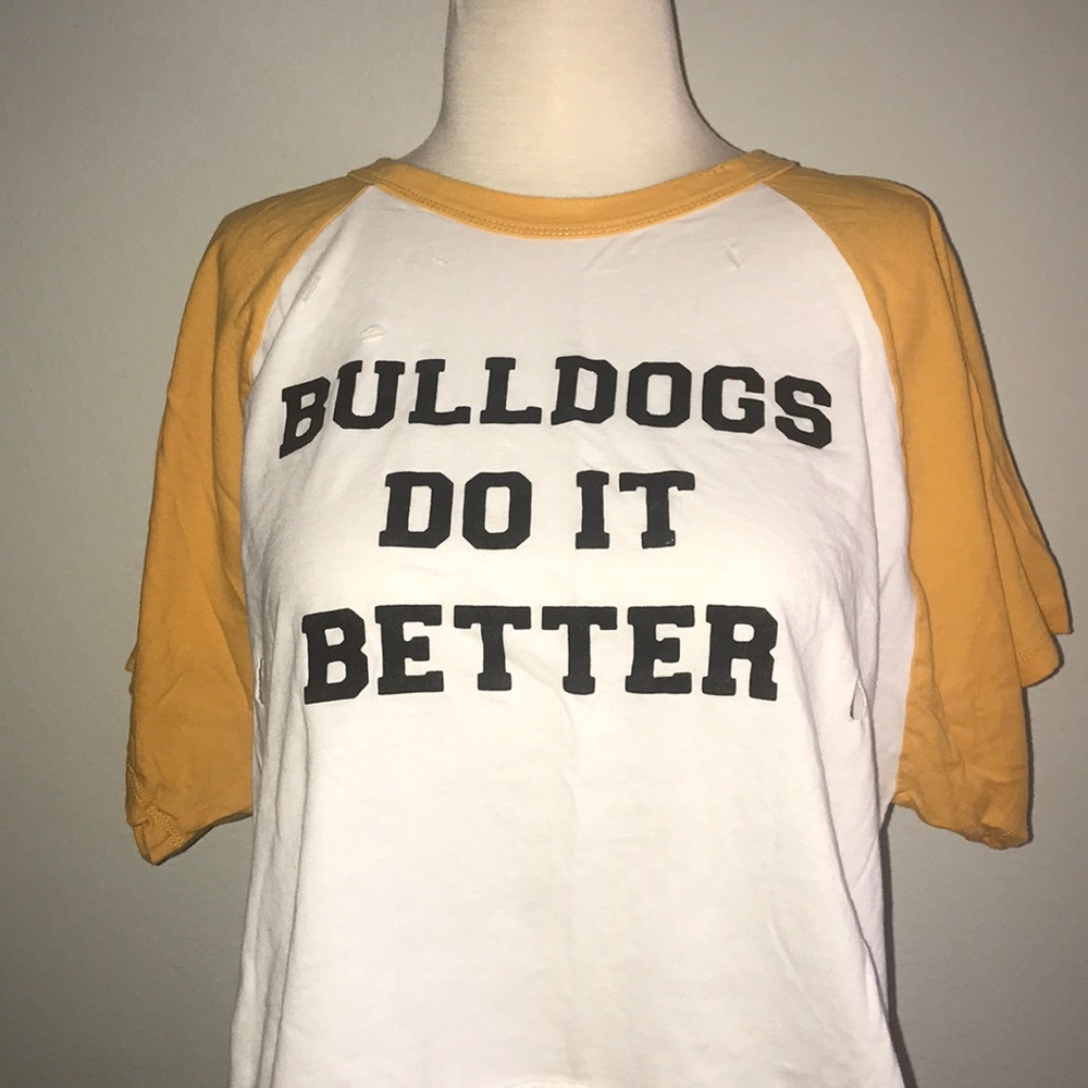 RIVERDALE MASCOT WHOTE AND YELLOW TEE